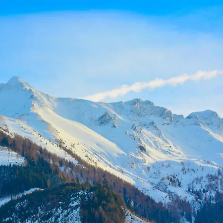 Holiday home Ski-in Ski-out Maiskogel 17c - By Alpen *